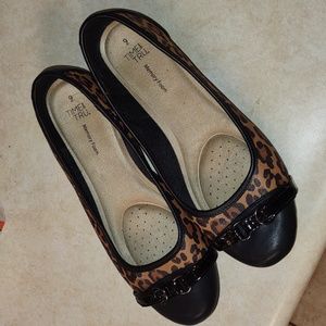 Animal print flats 9